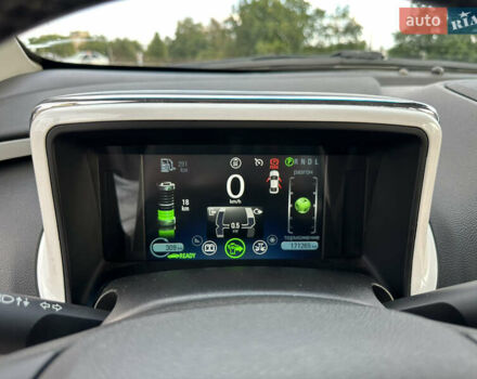 Белый Шевроле Вольт, объемом двигателя 1.4 л и пробегом 175 тыс. км за 11200 $, фото 9 на Automoto.ua