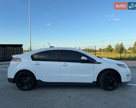 Белый Шевроле Вольт, объемом двигателя 1.4 л и пробегом 165 тыс. км за 9999 $, фото 4 на Automoto.ua