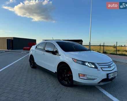 Белый Шевроле Вольт, объемом двигателя 1.4 л и пробегом 165 тыс. км за 9999 $, фото 1 на Automoto.ua