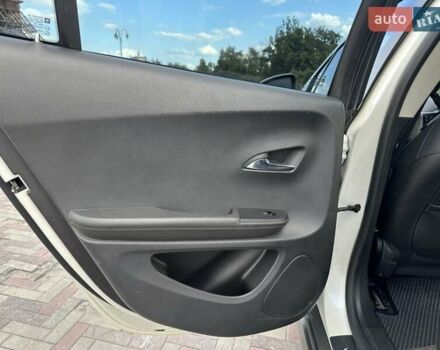 Білий Шевроле Вольт, об'ємом двигуна 1.4 л та пробігом 170 тис. км за 12500 $, фото 30 на Automoto.ua