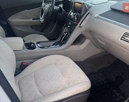 Белый Шевроле Вольт, объемом двигателя 1.4 л и пробегом 177 тыс. км за 8300 $, фото 26 на Automoto.ua