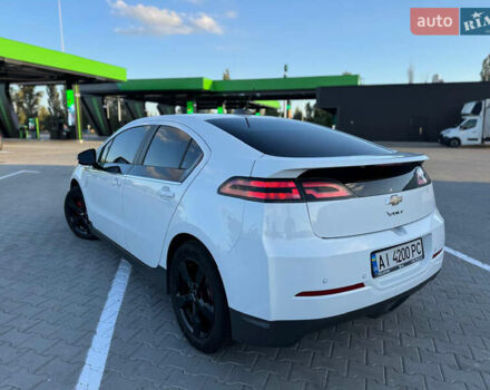 Белый Шевроле Вольт, объемом двигателя 1.4 л и пробегом 165 тыс. км за 9999 $, фото 10 на Automoto.ua
