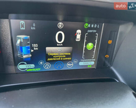 Белый Шевроле Вольт, объемом двигателя 1.4 л и пробегом 165 тыс. км за 9999 $, фото 16 на Automoto.ua