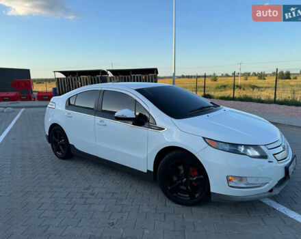 Белый Шевроле Вольт, объемом двигателя 1.4 л и пробегом 165 тыс. км за 9999 $, фото 3 на Automoto.ua