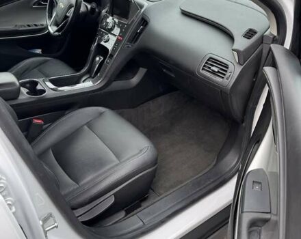 Шевроле Вольт 2014 в Черкассах на Automoto.ua Белый Шевроле Вольт, объемом двигателя 1.4 л и пробегом 130 тыс. км за 10300 $, фото 8 на Automoto.ua