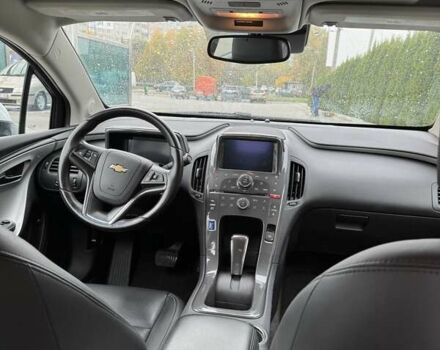 Шевроле Вольт 2014 в Черкассах на Automoto.ua Белый Шевроле Вольт, объемом двигателя 1.4 л и пробегом 130 тыс. км за 10300 $, фото 9 на Automoto.ua