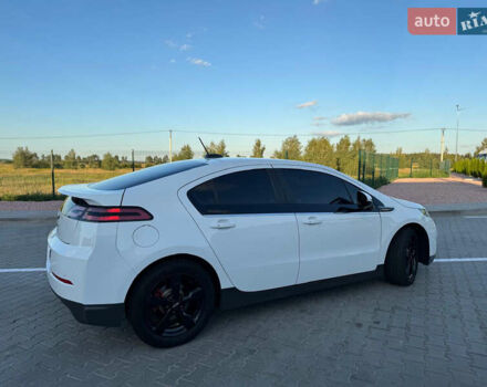 Белый Шевроле Вольт, объемом двигателя 1.4 л и пробегом 165 тыс. км за 9999 $, фото 5 на Automoto.ua