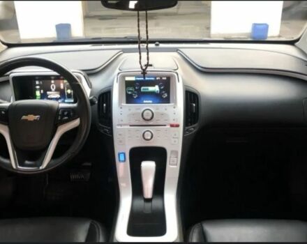 Білий Шевроле Вольт, об'ємом двигуна 1.4 л та пробігом 180 тис. км за 11999 $, фото 4 на Automoto.ua