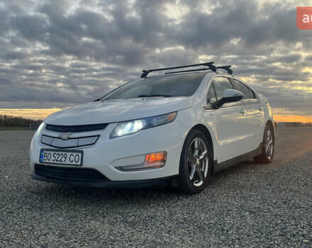 Белый Шевроле Вольт, объемом двигателя 1.4 л и пробегом 177 тыс. км за 8300 $, фото 1 на Automoto.ua