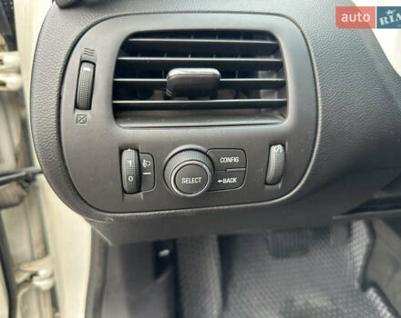 Белый Шевроле Вольт, объемом двигателя 1.4 л и пробегом 175 тыс. км за 11200 $, фото 16 на Automoto.ua