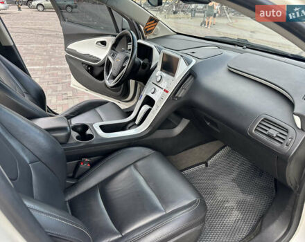 Белый Шевроле Вольт, объемом двигателя 1.4 л и пробегом 175 тыс. км за 11200 $, фото 10 на Automoto.ua