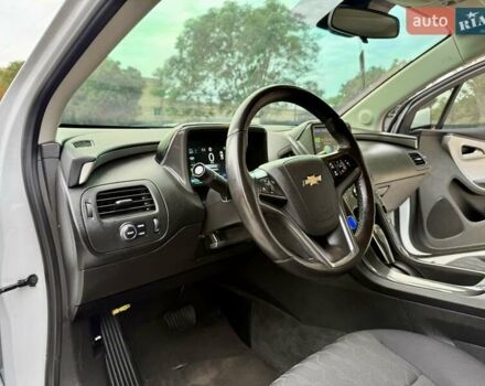 Белый Шевроле Вольт, объемом двигателя 1.4 л и пробегом 85 тыс. км за 9999 $, фото 48 на Automoto.ua