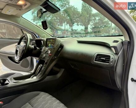 Белый Шевроле Вольт, объемом двигателя 1.4 л и пробегом 85 тыс. км за 9999 $, фото 34 на Automoto.ua