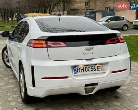 Белый Шевроле Вольт, объемом двигателя 1.4 л и пробегом 85 тыс. км за 9999 $, фото 1 на Automoto.ua