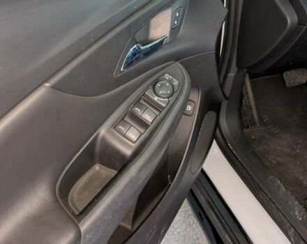 Белый Шевроле Вольт, объемом двигателя 0 л и пробегом 137 тыс. км за 13500 $, фото 6 на Automoto.ua