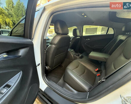 Белый Шевроле Вольт, объемом двигателя 1.49 л и пробегом 119 тыс. км за 13000 $, фото 8 на Automoto.ua