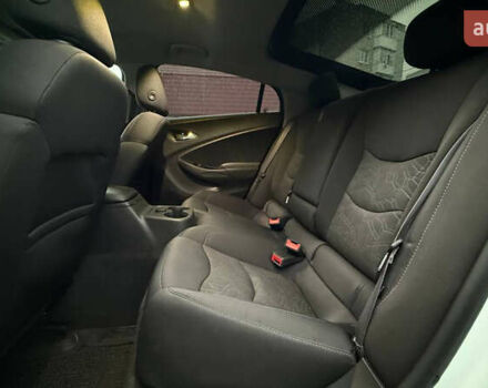 Білий Шевроле Вольт, об'ємом двигуна 1.49 л та пробігом 93 тис. км за 14900 $, фото 22 на Automoto.ua