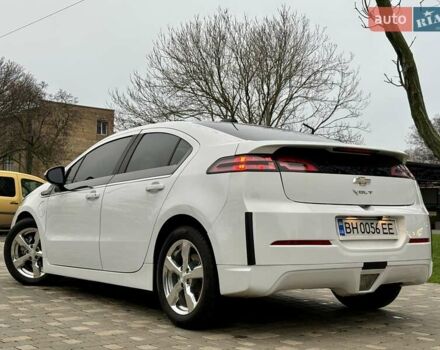 Белый Шевроле Вольт, объемом двигателя 1.4 л и пробегом 85 тыс. км за 9999 $, фото 2 на Automoto.ua