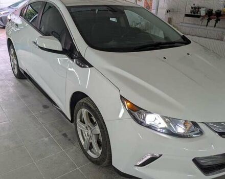 Белый Шевроле Вольт, объемом двигателя 0 л и пробегом 137 тыс. км за 13500 $, фото 1 на Automoto.ua