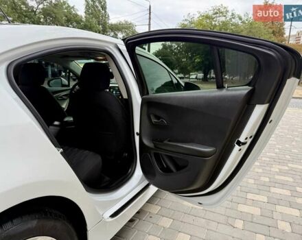 Белый Шевроле Вольт, объемом двигателя 1.4 л и пробегом 85 тыс. км за 9999 $, фото 51 на Automoto.ua