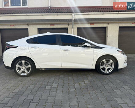 Белый Шевроле Вольт, объемом двигателя 1.49 л и пробегом 119 тыс. км за 13000 $, фото 1 на Automoto.ua