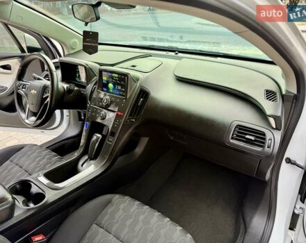 Белый Шевроле Вольт, объемом двигателя 1.4 л и пробегом 85 тыс. км за 9999 $, фото 35 на Automoto.ua