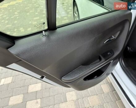 Белый Шевроле Вольт, объемом двигателя 1.4 л и пробегом 85 тыс. км за 9999 $, фото 56 на Automoto.ua