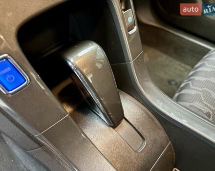 Белый Шевроле Вольт, объемом двигателя 1.4 л и пробегом 85 тыс. км за 9999 $, фото 76 на Automoto.ua