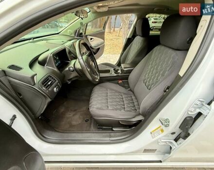 Белый Шевроле Вольт, объемом двигателя 1.4 л и пробегом 85 тыс. км за 9999 $, фото 47 на Automoto.ua