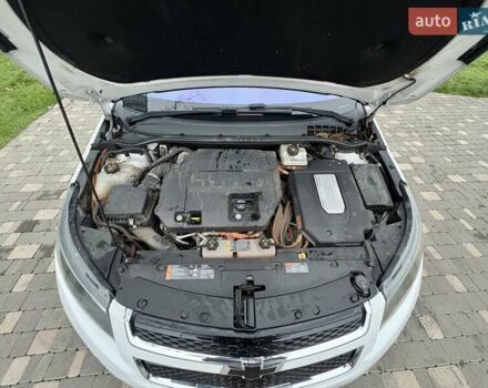 Белый Шевроле Вольт, объемом двигателя 1.4 л и пробегом 85 тыс. км за 9999 $, фото 66 на Automoto.ua