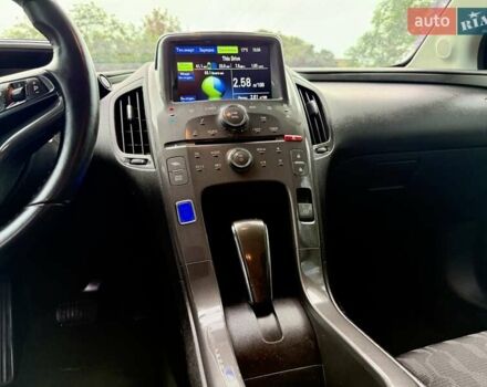 Белый Шевроле Вольт, объемом двигателя 1.4 л и пробегом 85 тыс. км за 9999 $, фото 66 на Automoto.ua