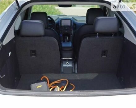 Білий Шевроле Вольт, об'ємом двигуна 0 л та пробігом 110 тис. км за 2500 $, фото 23 на Automoto.ua