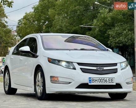 Белый Шевроле Вольт, объемом двигателя 1.4 л и пробегом 85 тыс. км за 9999 $, фото 4 на Automoto.ua