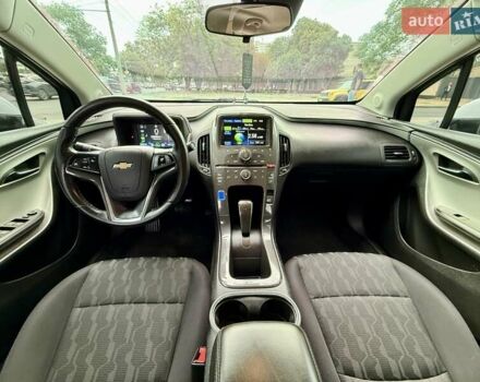 Белый Шевроле Вольт, объемом двигателя 1.4 л и пробегом 85 тыс. км за 9999 $, фото 59 на Automoto.ua