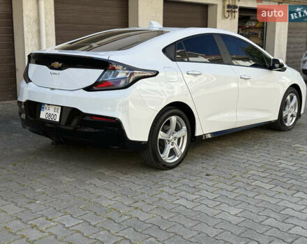 Белый Шевроле Вольт, объемом двигателя 1.49 л и пробегом 119 тыс. км за 13000 $, фото 2 на Automoto.ua
