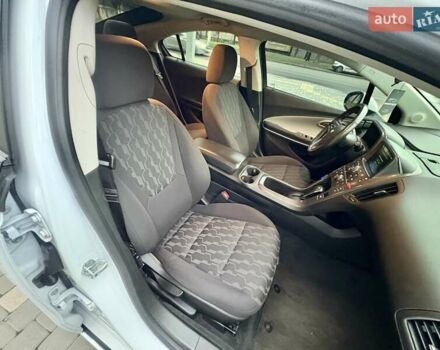 Белый Шевроле Вольт, объемом двигателя 1.4 л и пробегом 85 тыс. км за 9999 $, фото 48 на Automoto.ua