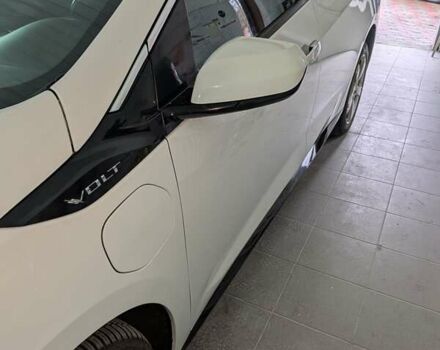 Белый Шевроле Вольт, объемом двигателя 0 л и пробегом 137 тыс. км за 13500 $, фото 2 на Automoto.ua