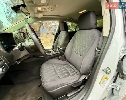 Белый Шевроле Вольт, объемом двигателя 1.4 л и пробегом 85 тыс. км за 9999 $, фото 46 на Automoto.ua