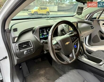 Белый Шевроле Вольт, объемом двигателя 1.4 л и пробегом 85 тыс. км за 9999 $, фото 43 на Automoto.ua