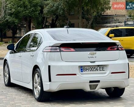 Белый Шевроле Вольт, объемом двигателя 1.4 л и пробегом 85 тыс. км за 9999 $, фото 5 на Automoto.ua