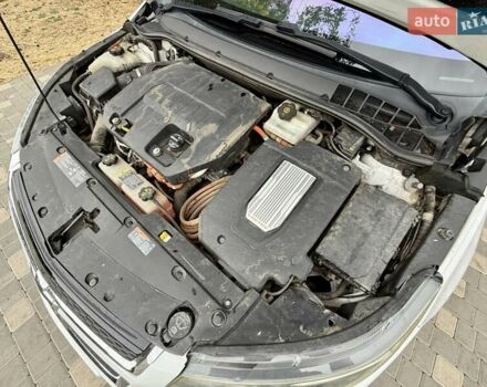 Белый Шевроле Вольт, объемом двигателя 1.4 л и пробегом 85 тыс. км за 9999 $, фото 70 на Automoto.ua