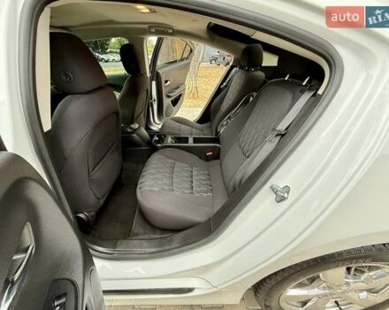 Белый Шевроле Вольт, объемом двигателя 1.4 л и пробегом 85 тыс. км за 9999 $, фото 55 на Automoto.ua