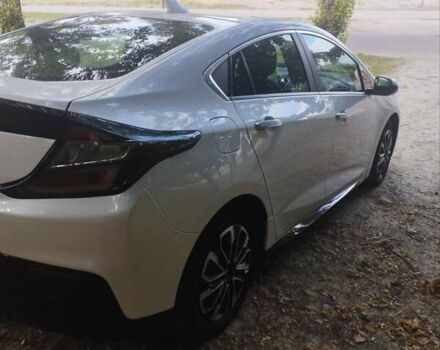 Белый Шевроле Вольт, объемом двигателя 1.5 л и пробегом 160 тыс. км за 14000 $, фото 19 на Automoto.ua