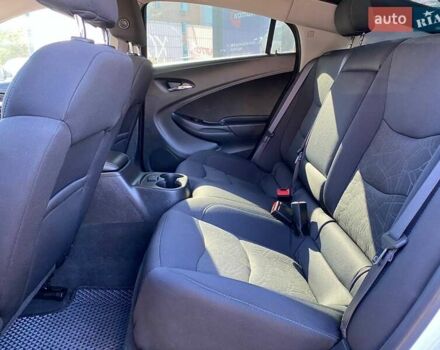 Шевроле Вольт 2016 в Виннице на Automoto.ua Белый Шевроле Вольт, объемом двигателя 1.49 л и пробегом 158 тыс. км за 13950 $, фото 15 на Automoto.ua