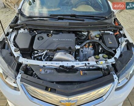 Білий Шевроле Вольт, об'ємом двигуна 1.5 л та пробігом 108 тис. км за 15500 $, фото 64 на Automoto.ua