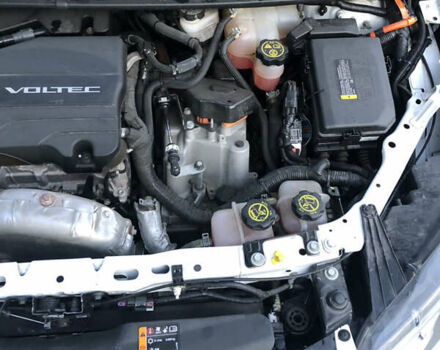 Белый Шевроле Вольт, объемом двигателя 1.49 л и пробегом 145 тыс. км за 14800 $, фото 17 на Automoto.ua