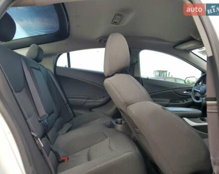 Белый Шевроле Вольт, объемом двигателя 1.5 л и пробегом 145 тыс. км за 3000 $, фото 9 на Automoto.ua