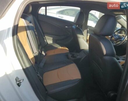 Білий Шевроле Вольт, об'ємом двигуна 1.4 л та пробігом 133 тис. км за 3000 $, фото 9 на Automoto.ua