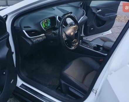 Белый Шевроле Вольт, объемом двигателя 1.5 л и пробегом 93 тыс. км за 15300 $, фото 5 на Automoto.ua