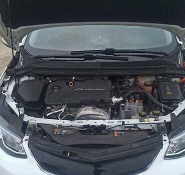 Білий Шевроле Вольт, об'ємом двигуна 1.49 л та пробігом 128 тис. км за 15000 $, фото 10 на Automoto.ua